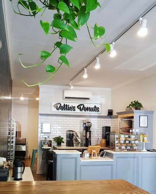 Dottie's Donuts - 6th St