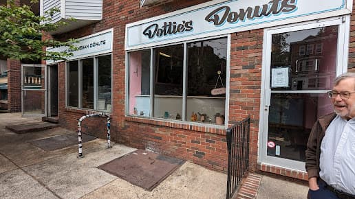 Dottie's Donuts - Springfield Ave